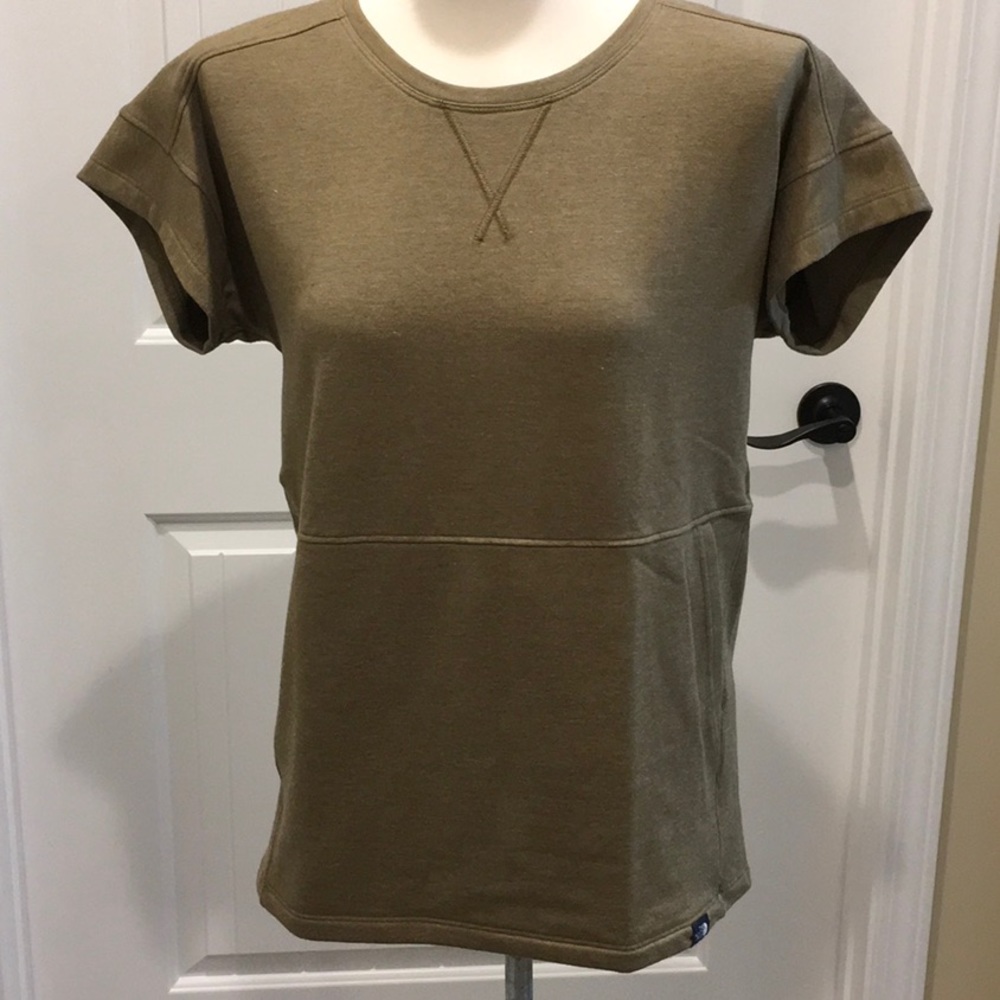 The North Face SS kangaroo pocket T-shirt